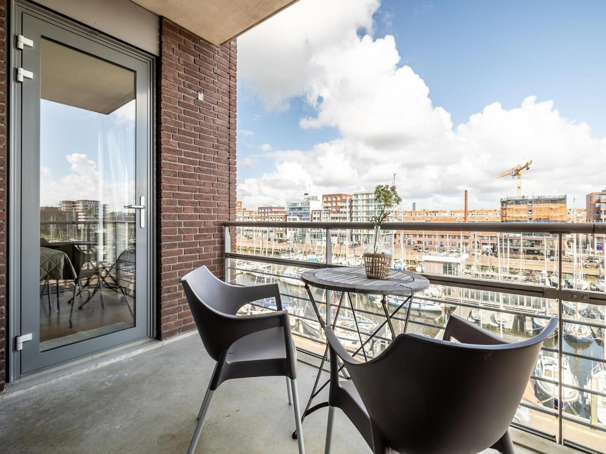 With Scheveningen Harbor View Appartement Den Haag