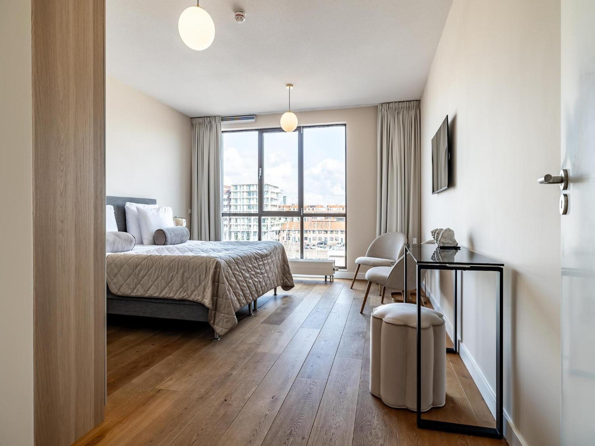 With Scheveningen Harbor View Apartment The Hague