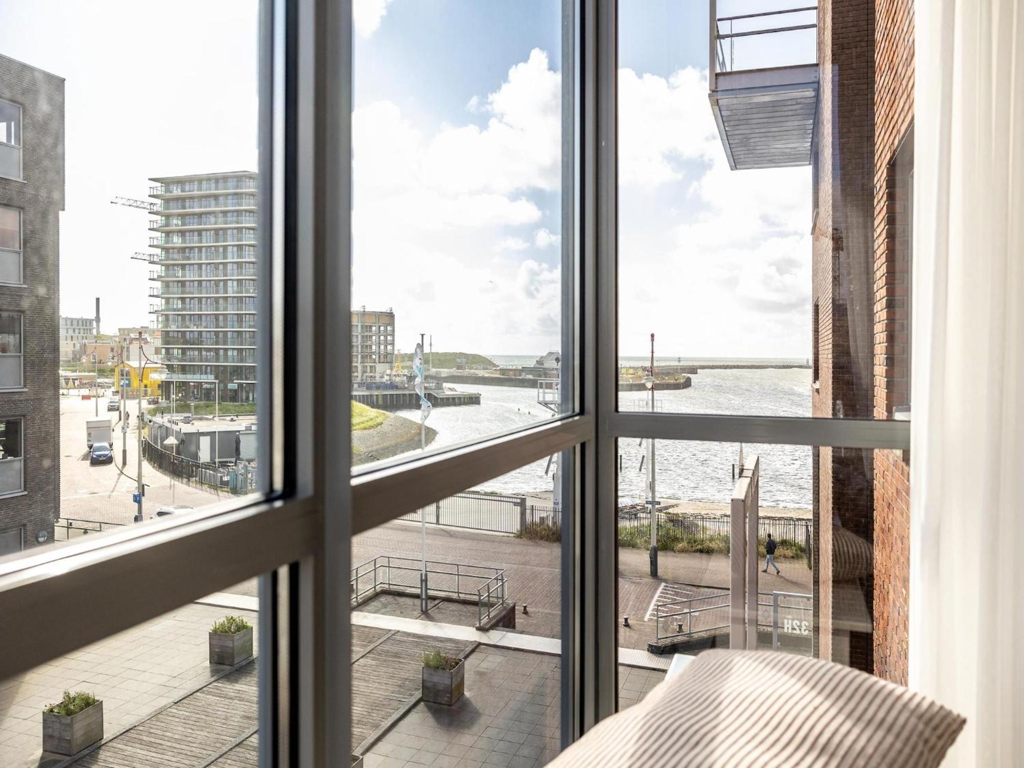 With Scheveningen Harbor View *